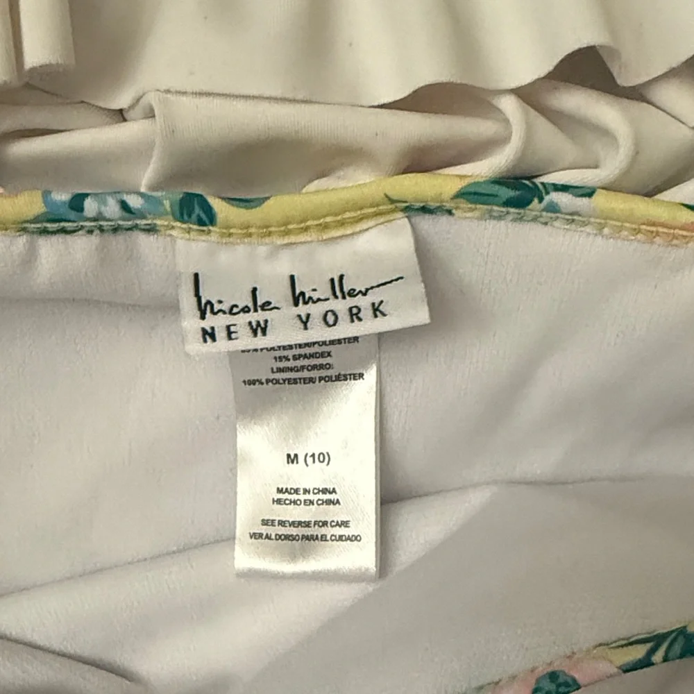 Nicole Miller Yellow Floral Ruffle Rash Guard Set - Picture 2 of 3